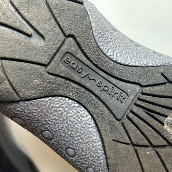 EASY SPIRIT womens size 8.5 black mules / slip ons - Picture 8 of 8